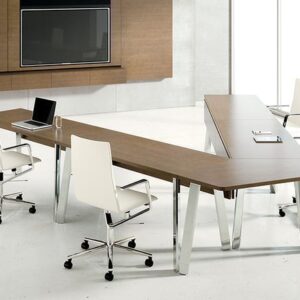 طاولة اجتماعات