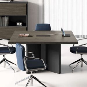 طاولة اجتماعات