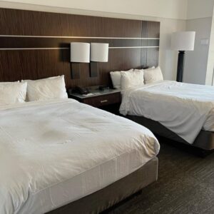 غرف نوم فندقية مزدوجة